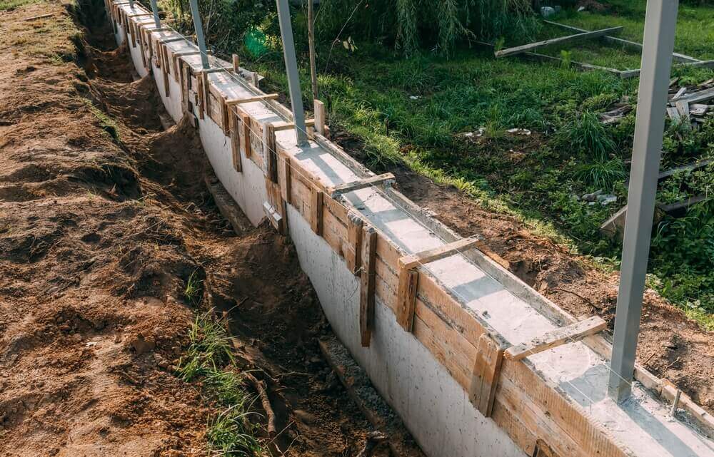 Osadenie stĺpikov na plot Bratislava Moja Rekonštrukcia